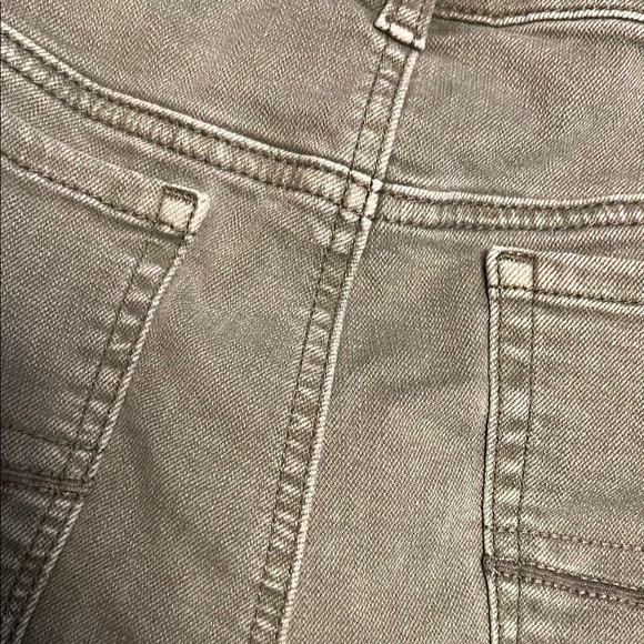 American Eagle Outfitters GREEN Hi-Rise Shortie Denim Shorts size 8 - Picture 8 of 12